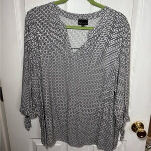 Jones New York Black and White Patterned Blouse